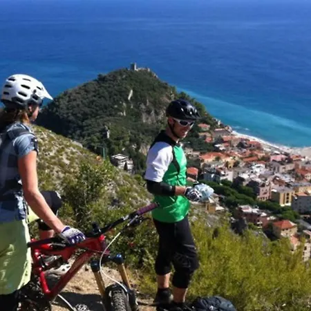 Tra Mare E Montagna *