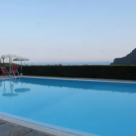 Tra Mare E Montagna فينالي ليغوري