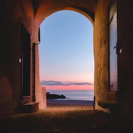 Tra Mare E Montagna شقة
